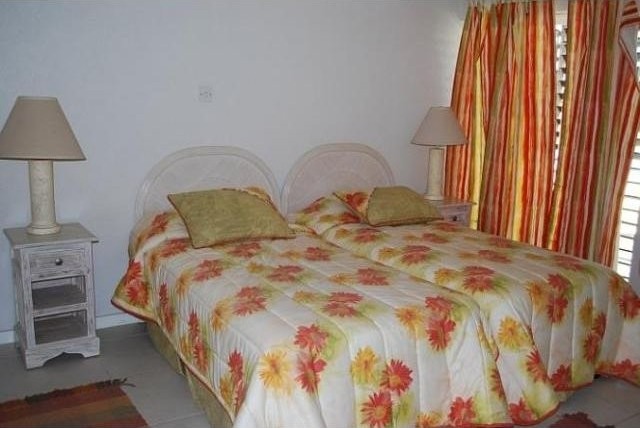 2 bedroom Property For Sale: Banyan.. - 2