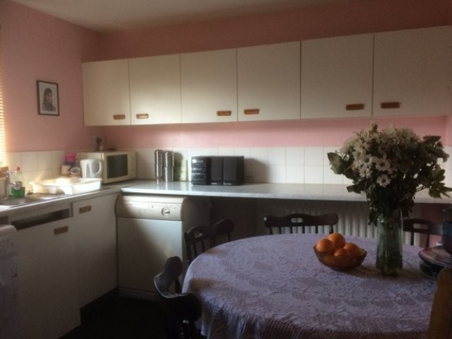 A Four Bedroom, Mid Terrace, Three.. - 2