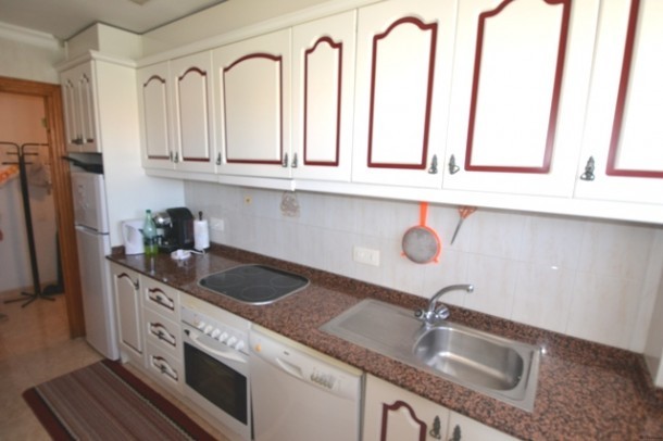 A 3 bedroom apartment situated in an.. - 2