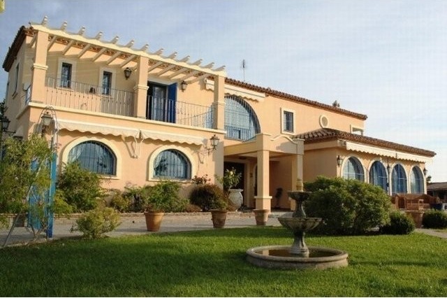 3 Bedrooms - Villa - Malaga - For Sale