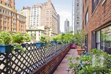 4 bedroom Apartment For Sale: EAST 77TH.. - 2