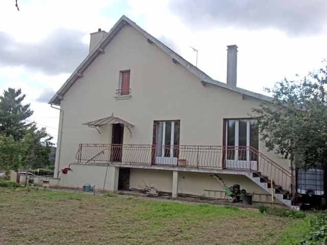 4-Bed House With Basement Set On 1.500.. - 2