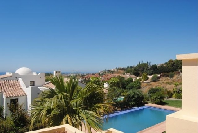 4 Bedrooms - Villa - Malaga - For Sale