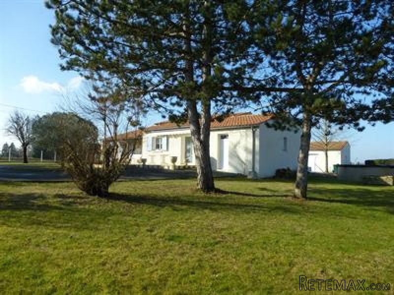 3 Bedrooms - House - Poitou-Charentes.. - 2