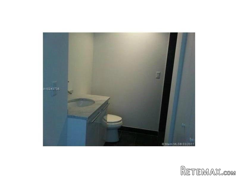 1 bedroom Flat For Sale: 900 Biscayne.. - 2