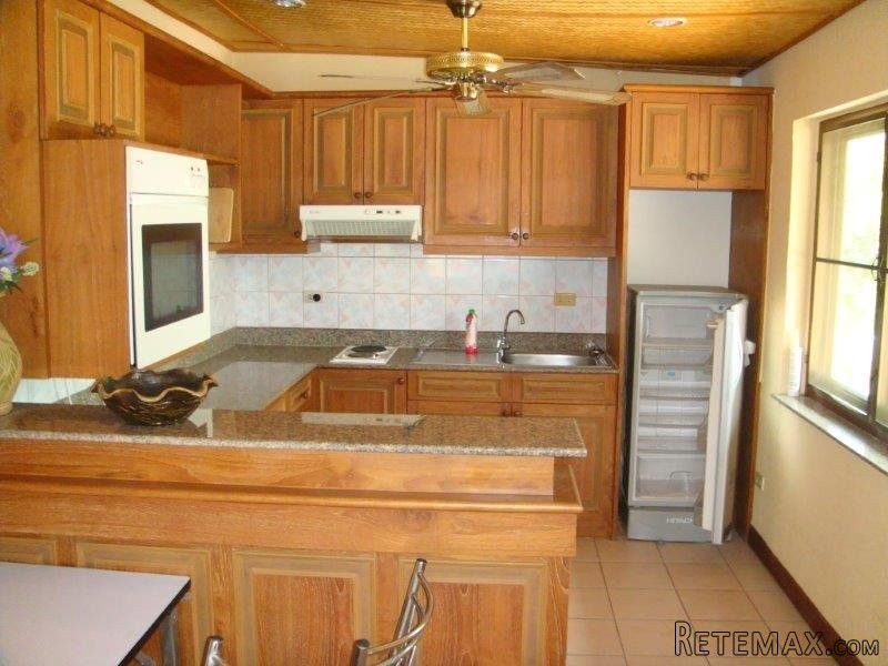 6 bedroom home with 3 individual flats..