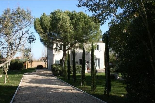 4 bedroom House For Sale: 17000 LA..