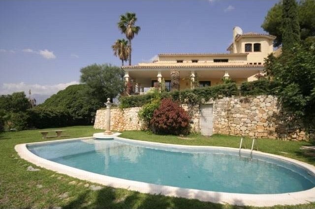 Villa - Owner is open to offers!!! A..