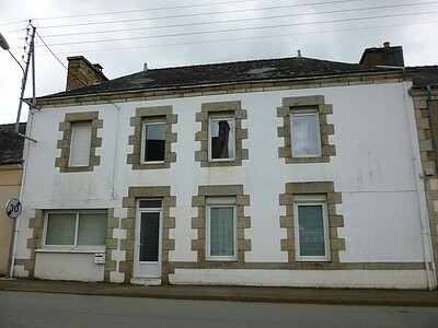 Village property, 4 bedrooms..