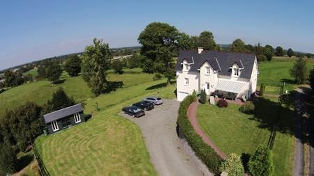Upmarket House with Countryside Views - 2