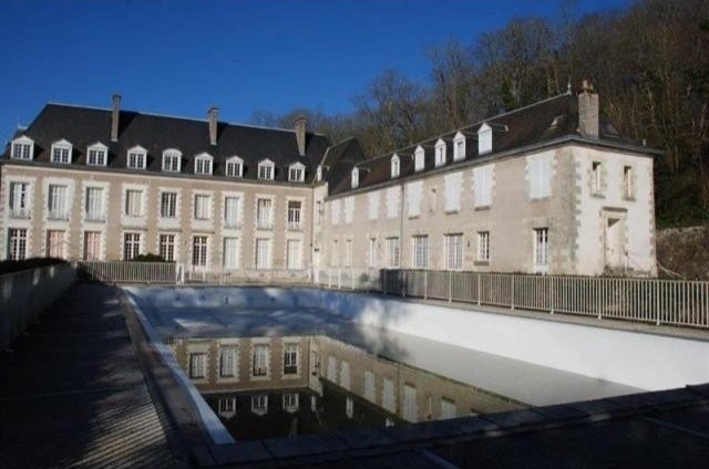 36 bedroom Castle For Sale: 37000 TOURS - 2