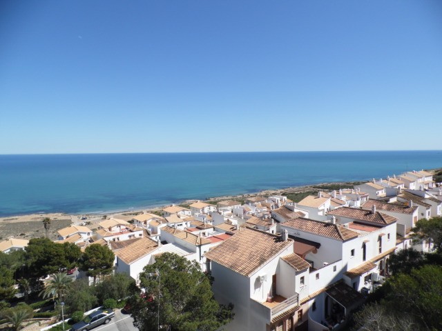 4 Bed 2 Bath 3FF with amazing sea views - 2