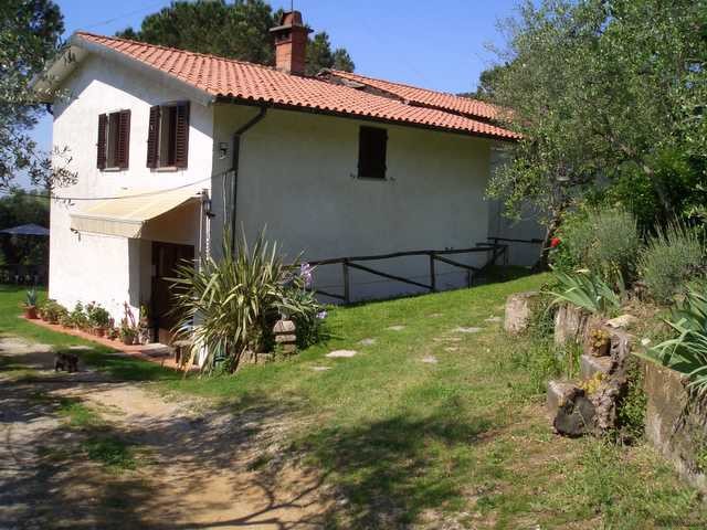 Country/farmhouse - For Sale - East of.. - 2