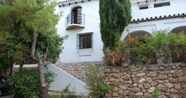 Town House - CHARMING TOWNHOUSE IN THE..