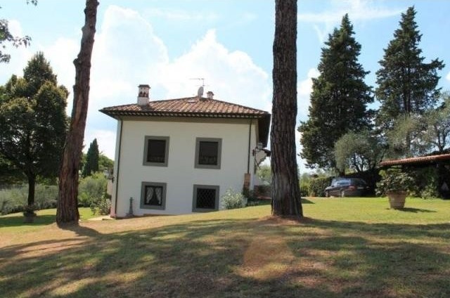 Villa for sale in Lucca (Italy) - 2