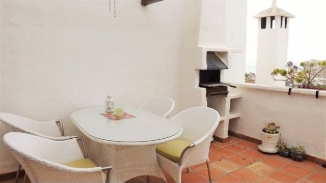 2 Bed Apartment for sale in Benalmadena..