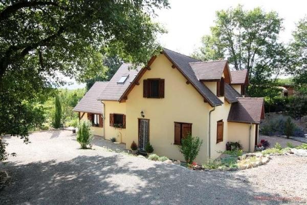 Betaille / Lot. For sale : 4 bed / 3..