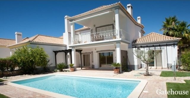 Algarve Apartment For Sale In Encosta.. - 2