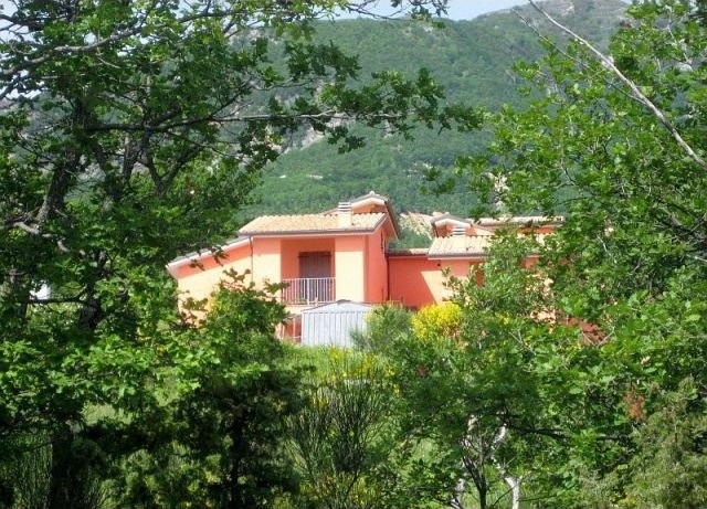 APARTMENT in SARNANO (MC) - 2