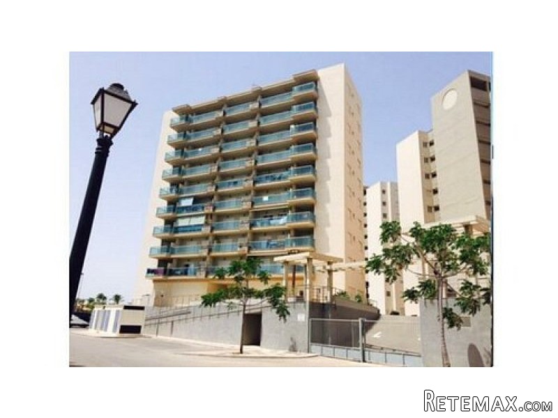 1 BED APARTMENT WITH SEA VIEWS