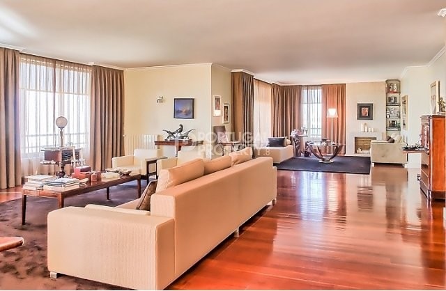Gorgeous 4 Bedroom Apartment in Leca da.. - 2