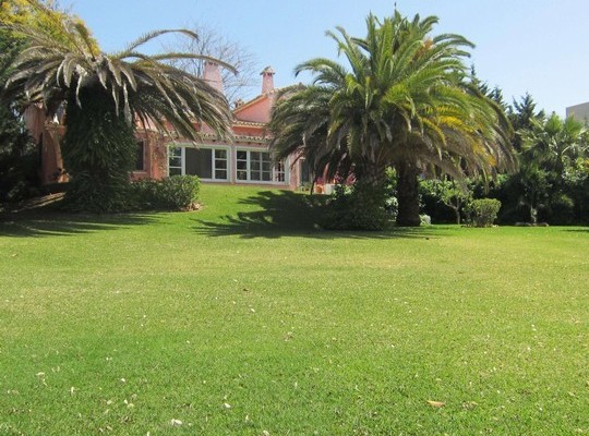 Villa for sale in The Golden Mile..