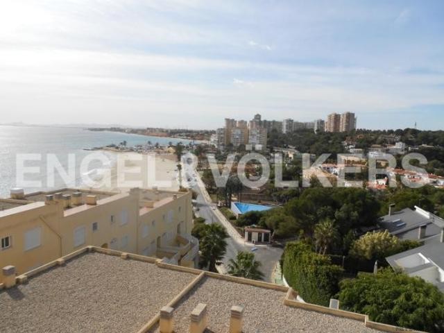 Front line apartment in Campoamor