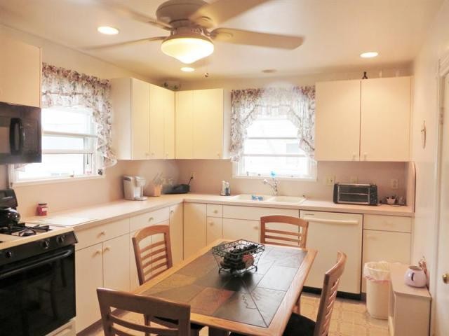 Multi-family For Sale: Sleepy Hollow.. - 2
