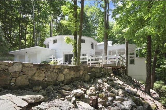 4 bedroom Residence For Sale: Pound..