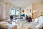Luxury apartment next to the sea..