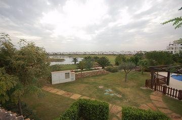 2 bedroom Apartment For Sale: 1st..