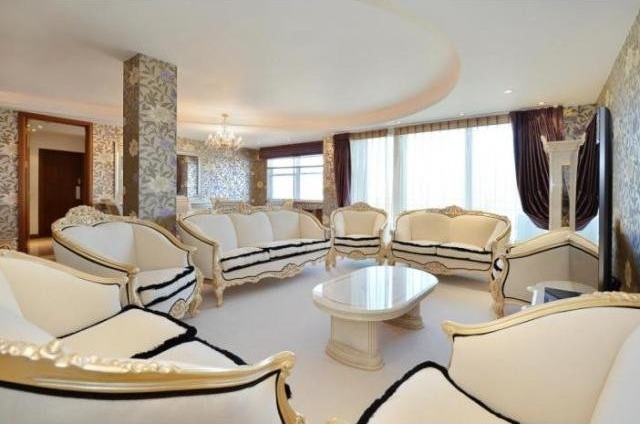 3 Bedrooms - Flat - London - For Sale