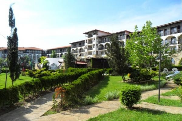 2 BED apartment in St. Vlas at a very..