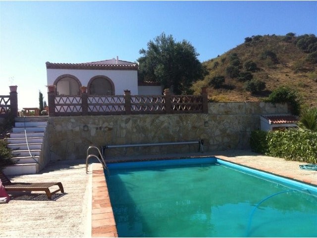 Villa - A pretty one-storey, 2 bedroom..