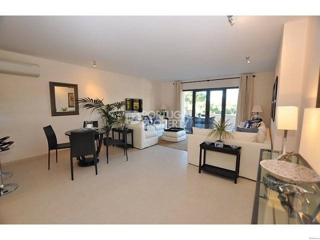 BEAUTIFULLY RENOVATED AND WITH GOLF.. - 2