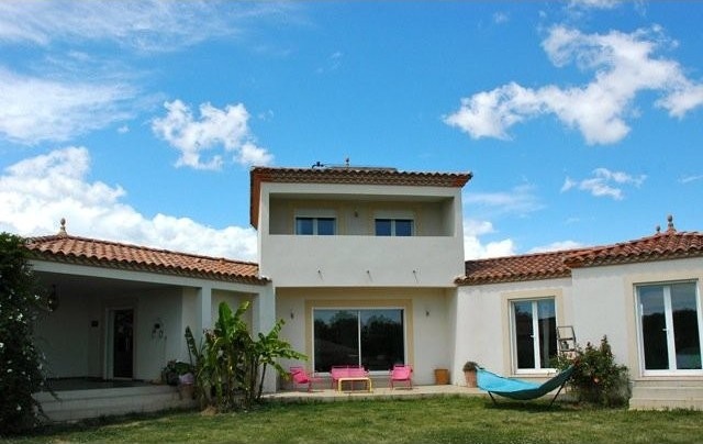 Sunny Modern Villa Aigne - Terra France