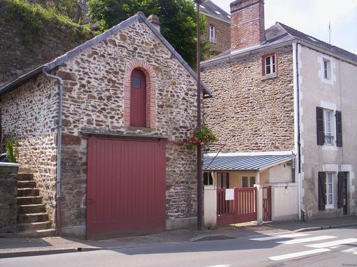 Vente Maison 4 Pieces De 68 M2 53300.. - 2