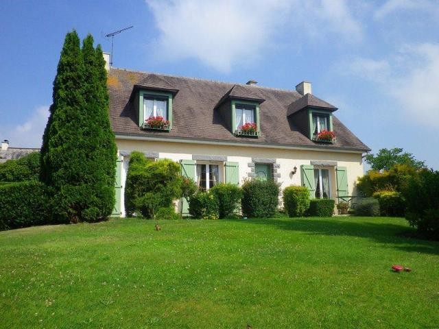 Beautifully Presented House on Nice Plot