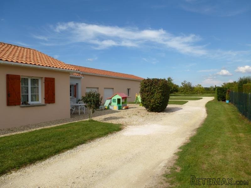 Modern House Close To Jarnac