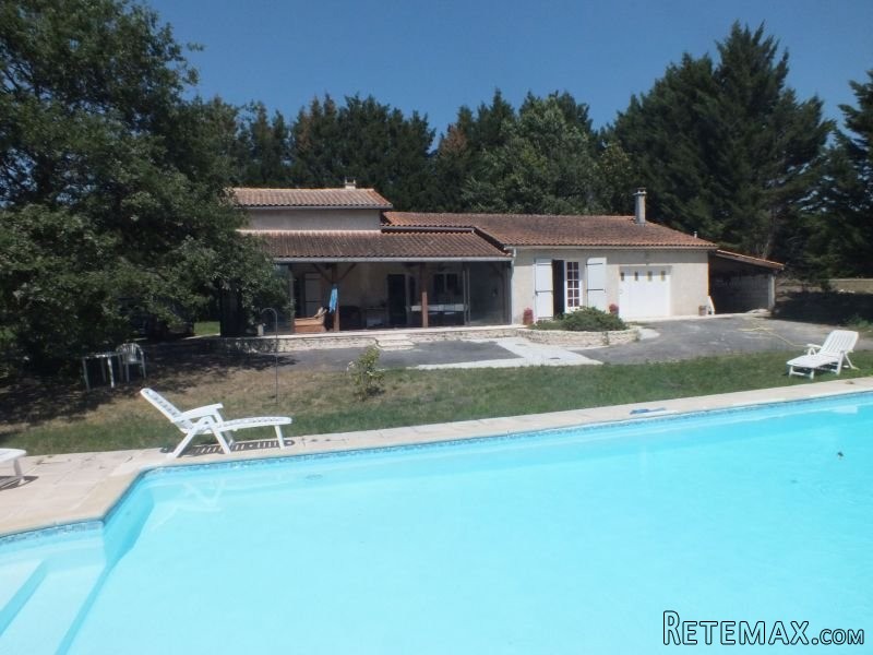 Lovely, renovated property with 3..