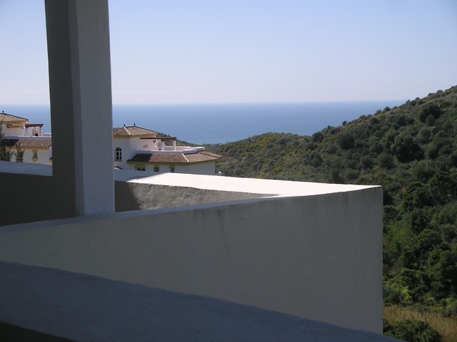 2 Bed Apartment for sale in Calahonda - 2