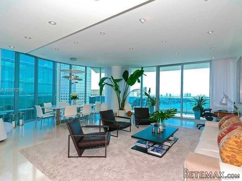 3 bedroom Flat For Sale: 200 Biscayne..