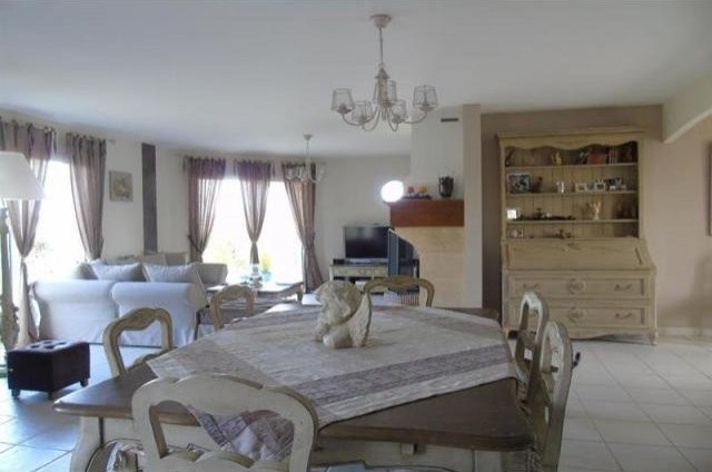 3 bedroom House For Sale: 86130 SAINT..
