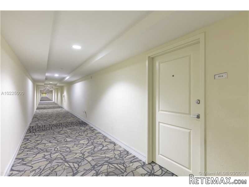 2 bedroom Flat For Sale: 1555 N.. - 2