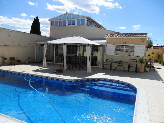Detached villa in Montezenia