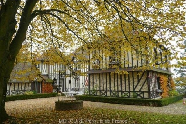 6 bedroom Manor House For Sale: 91150..