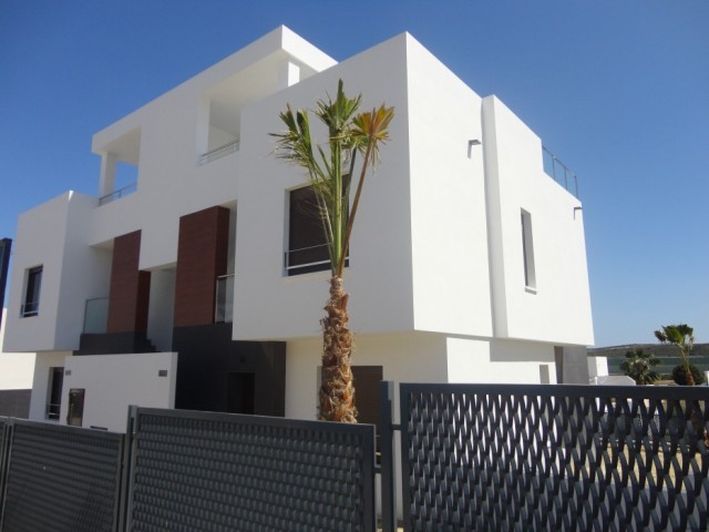 Modern style bungalow in Algorfa