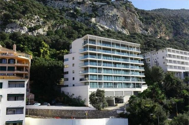 1 bedroom Apartment For Sale: Rock..