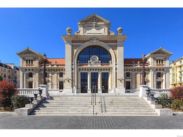 Regal One Bed at Place du Generale de.. - 2