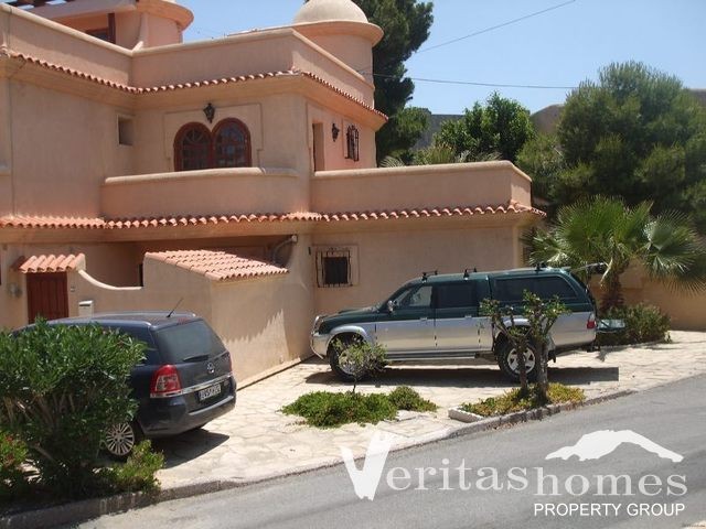 Ref: 1137 - Duplex/Triplex/Townhouse..